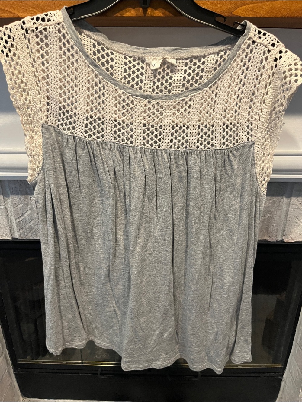 GAP Light Gray Top with Cream Crochet Yoke